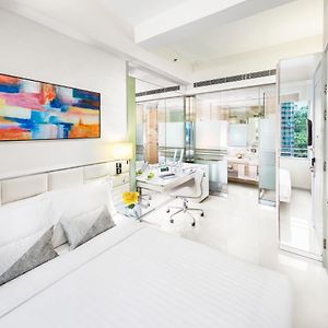 iSelect Queen Room